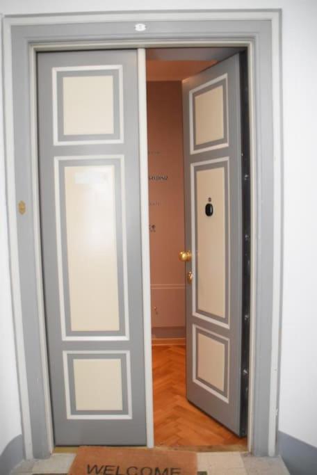 Residence Montanelli Trieste Bagian luar foto