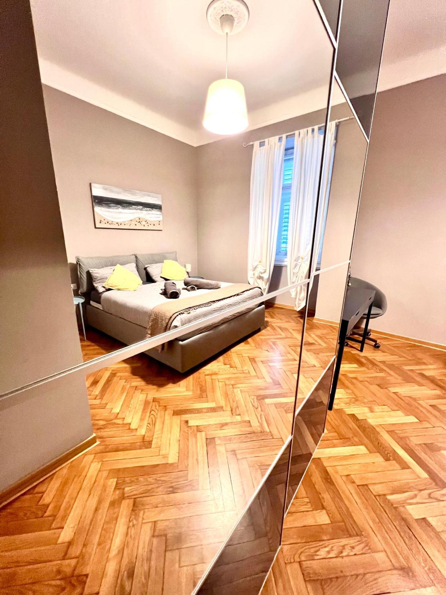 Residence Montanelli Trieste Bagian luar foto