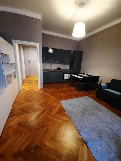 Residence Montanelli Trieste Ruang foto